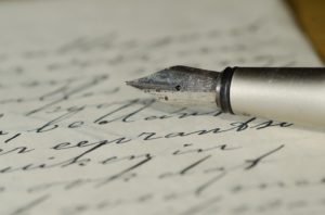 https://pixabay.com/en/fountain-pen-letter-handwriting-447576/